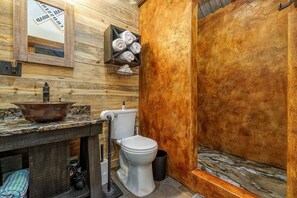 Doccia, asciugacapelli, asciugamani