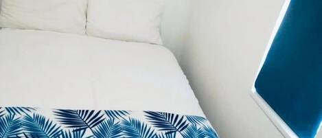 3 chambres, fer et planche à repasser, Wi-Fi gratuit, draps fournis