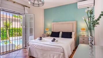 4 chambres, coffres-forts dans les chambres, bureau