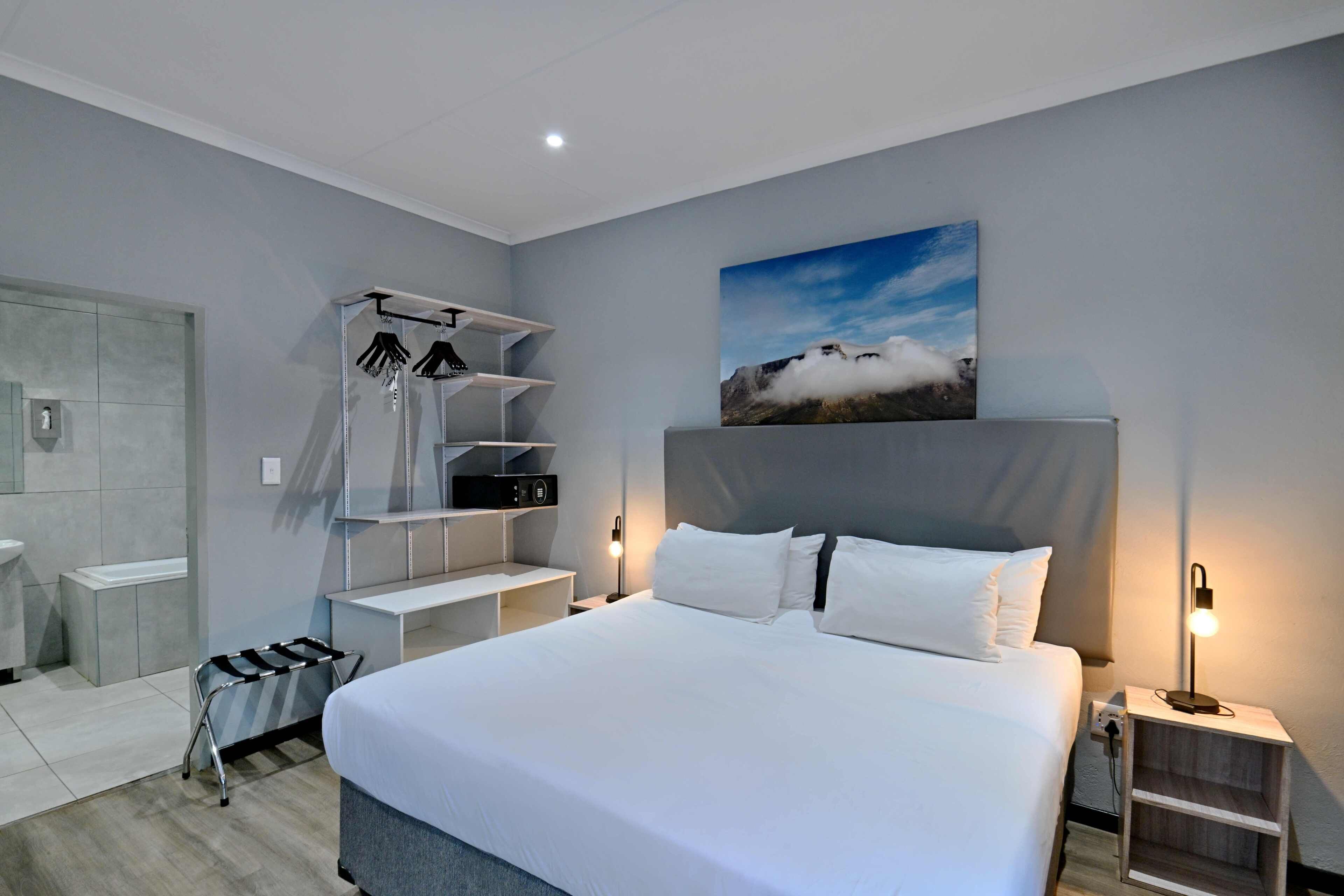 Executive Room | Premium bedding, desk, free WiFi, bed sheets
