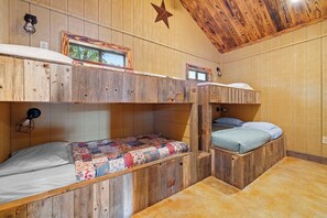 5 bedrooms, free WiFi, wheelchair access