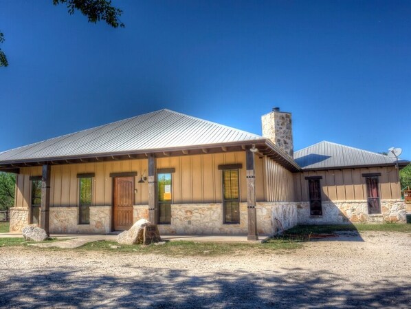 Exterior - Rustic Tavern @ Frio River Vacation Rentals (Concan)