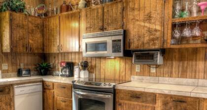 Deer Trail @ Frio River Vacation Rentals