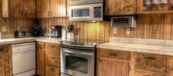 Deer Trail @ Frio River Vacation Rentals