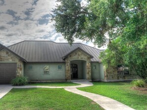 Exterior - Emerald, Private Pool, Wi-Fi, @ Frio River Vacation Rentals (Concan)