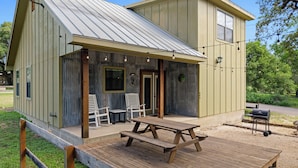Outdoor dining - Firefly @ Frio River Vacation Rentals (Concan)