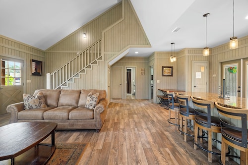 Firefly @ Frio River Vacation Rentals