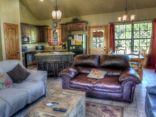 Heaven's Canyon @ Frio River Vacation Rentals