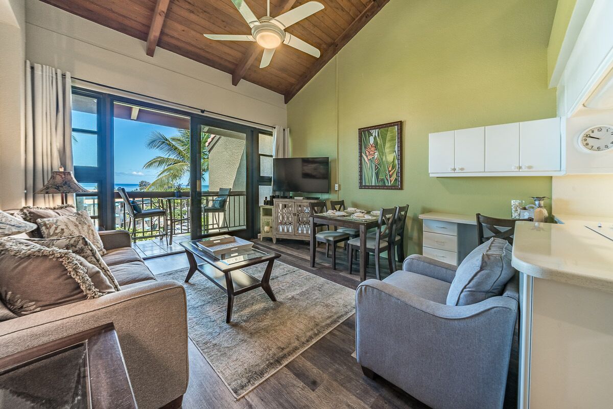 Smart TV, DVD player, books