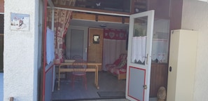 Ulkoruokailutilat