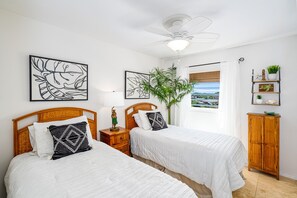 2 bedrooms, free WiFi, bed sheets, wheelchair access - 2-Bedroom Oceanfront Paradise – Newly Refreshed Lahaina Gem w/Breathtaking Views (Lahaina)