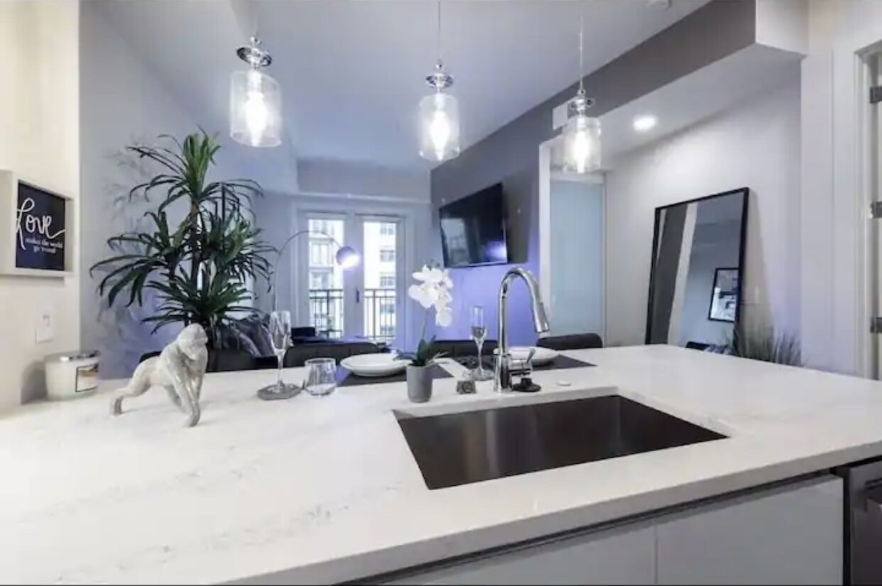 Luxury Buckhead Stay ?
