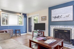 TV, fireplace - Outpost: Teton Shadows Eagle D - Close to Tetons! (Jackson)