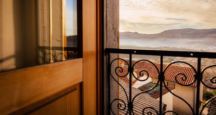 House VILLA IRENA Great For a Family Holiday With Free Parking and EV Charging