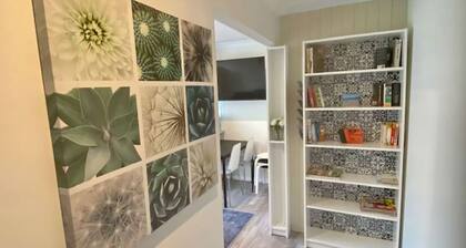 Studio 66 Busselton - newly renovated 2- bed apartment, centrally located.