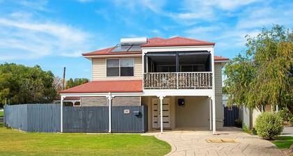 Studio 66 Busselton - newly renovated 2- bed apartment, centrally located.