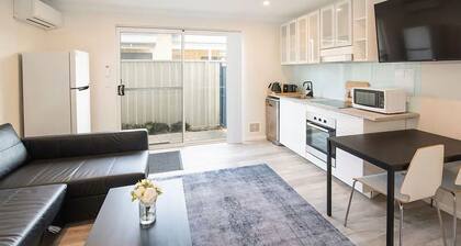 Studio 66 Busselton - newly renovated 2- bed apartment, centrally located.