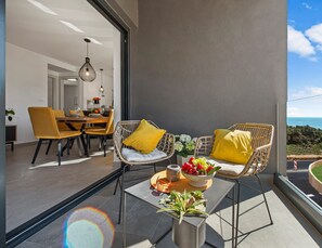 Outdoor dining - Apartment Skyline - Two Bedroom Apartment with Balcony (Cavtat)