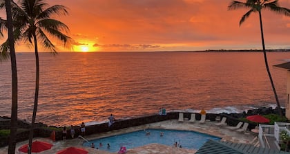 STUNNING OCEAN VIEW WITH SUNSETS, CITY LIGHTS and A/C