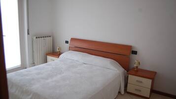2 camere, ferro/asse da stiro, Wi-Fi gratuito, lenzuola