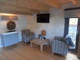 Chalet Deluxe, baño privado, vistas al patio (Scrummy Cabin) | Interior