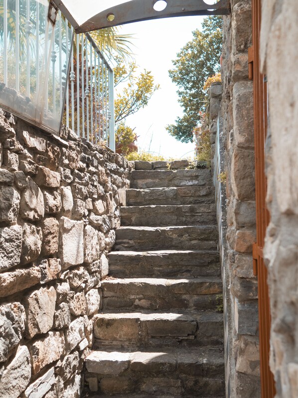 Property grounds - A CORNER OF PEACE OVERLOOKING THE SEA (Corniglia)