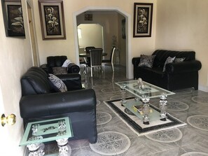 Chambre | Coin séjour | Télévision à écran plat