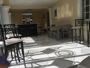 客房 | 起居区 | 平板电视