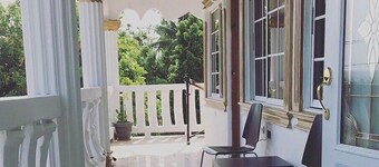 Arms Of Charms Guesthouse