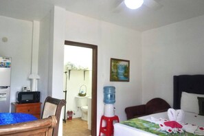 1 camera, culla da viaggio, accesso a Internet, lenzuola