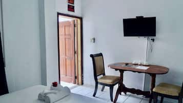 1 bedroom, in-room safe, desk, free WiFi