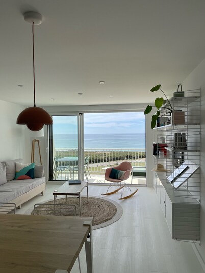 New "Le 209" with magnificent SEA VIEW, swimming pool and balcony