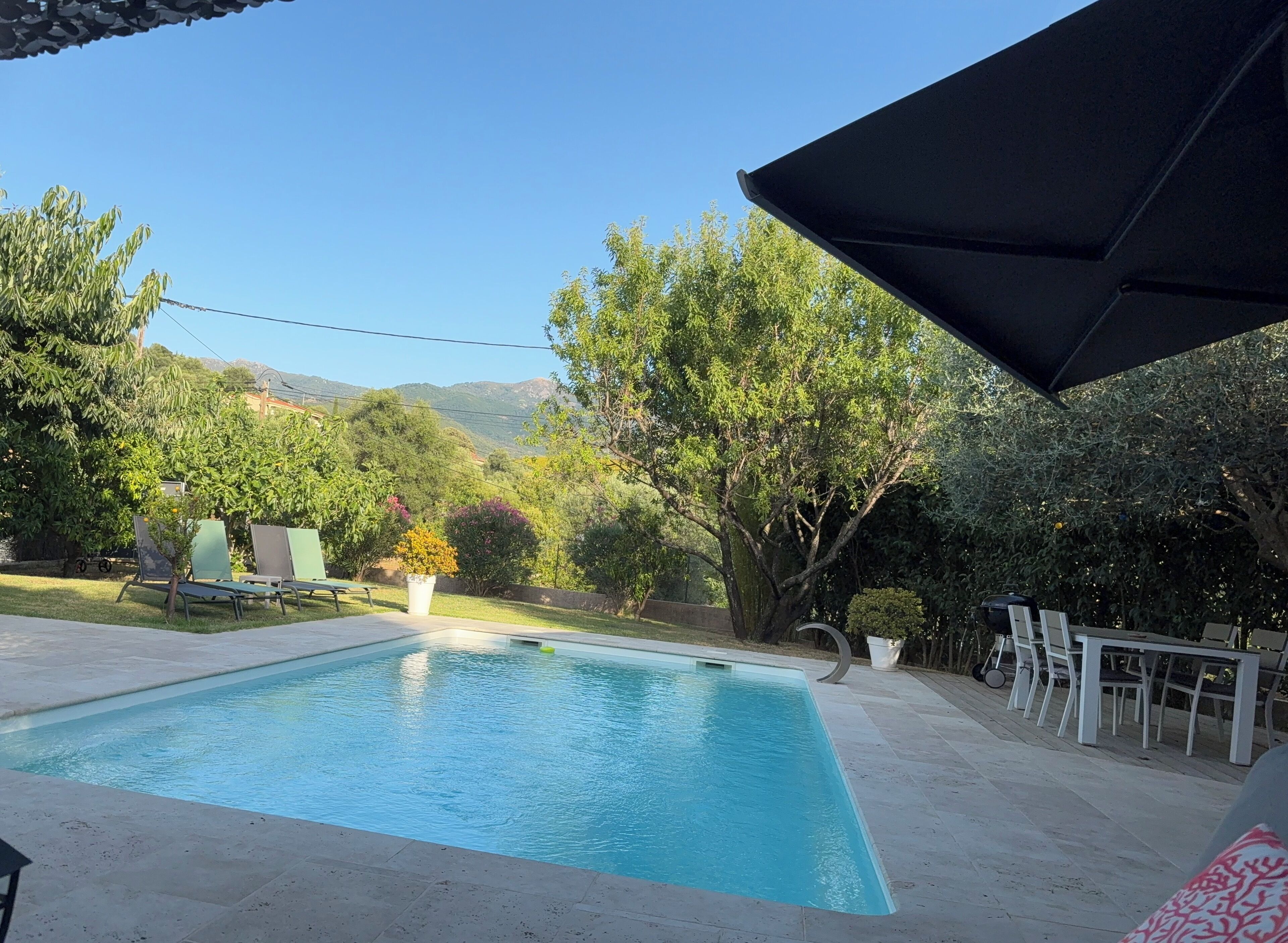 Maison Neuve Moderne Tout Confort Entre Plage et Montagne Avec Piscine Privé