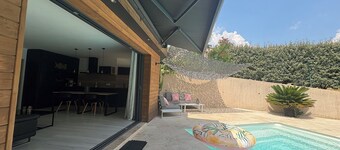 Maison Neuve Moderne Tout Confort Entre Plage et Montagne Avec Piscine Privé