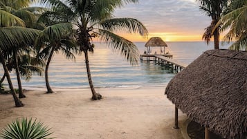 Am Strand, LiegestĂŒhle, StrandtĂŒcher
