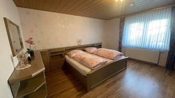 2 camere, ferro/asse da stiro, culla da viaggio, Wi-Fi gratuito