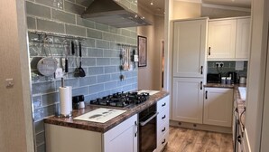 Romantic Apartment, Ensuite | Dapur peribadi