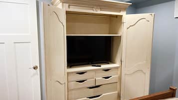 4 habitaciones, escritorio, tabla de planchar con plancha y wifi gratis