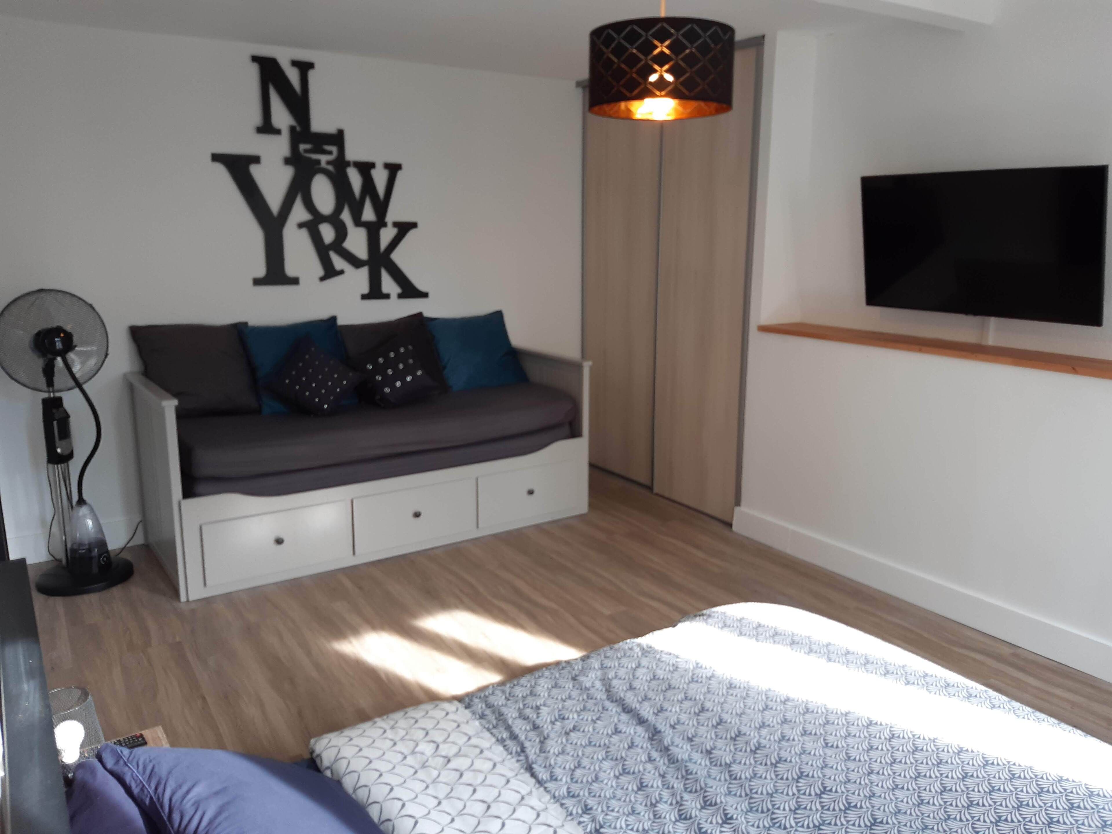 1 dormitorio, tabla de planchar con plancha, cuna de viaje y wifi gratis