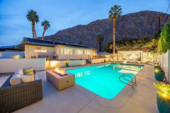 Unclassified image, 1 of 48, button