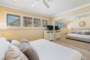 3 bedrooms, desk, iron/ironing board, travel crib