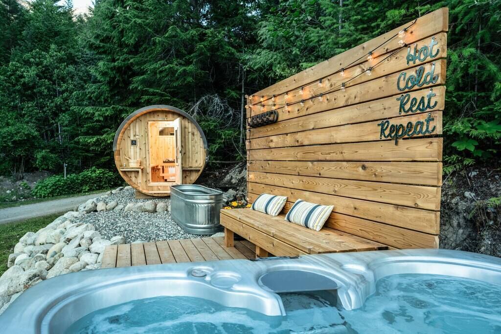 Hot tub, sauna, cold plunge