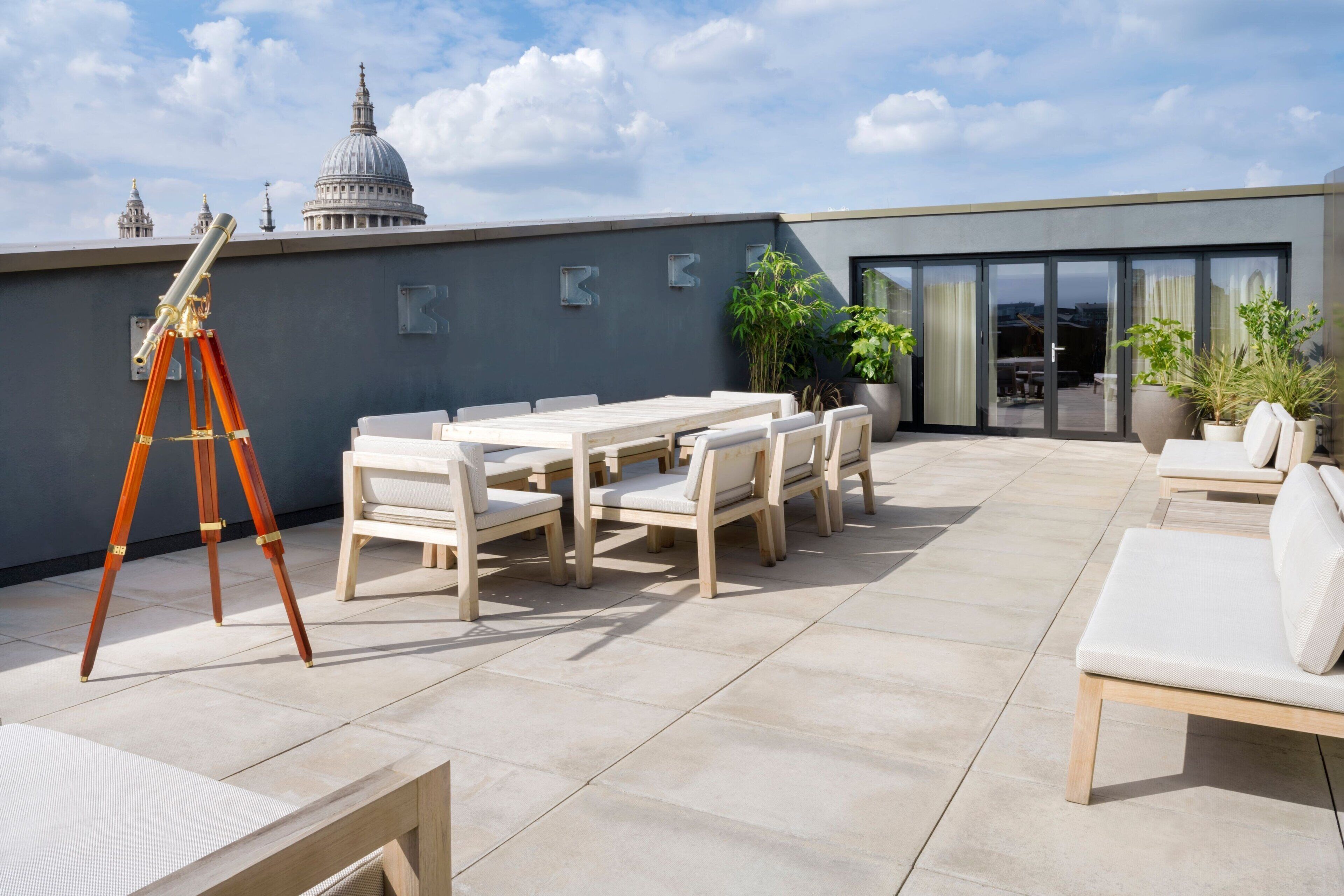 1 bedroom, egyptian cotton sheets, premium bedding, minibar