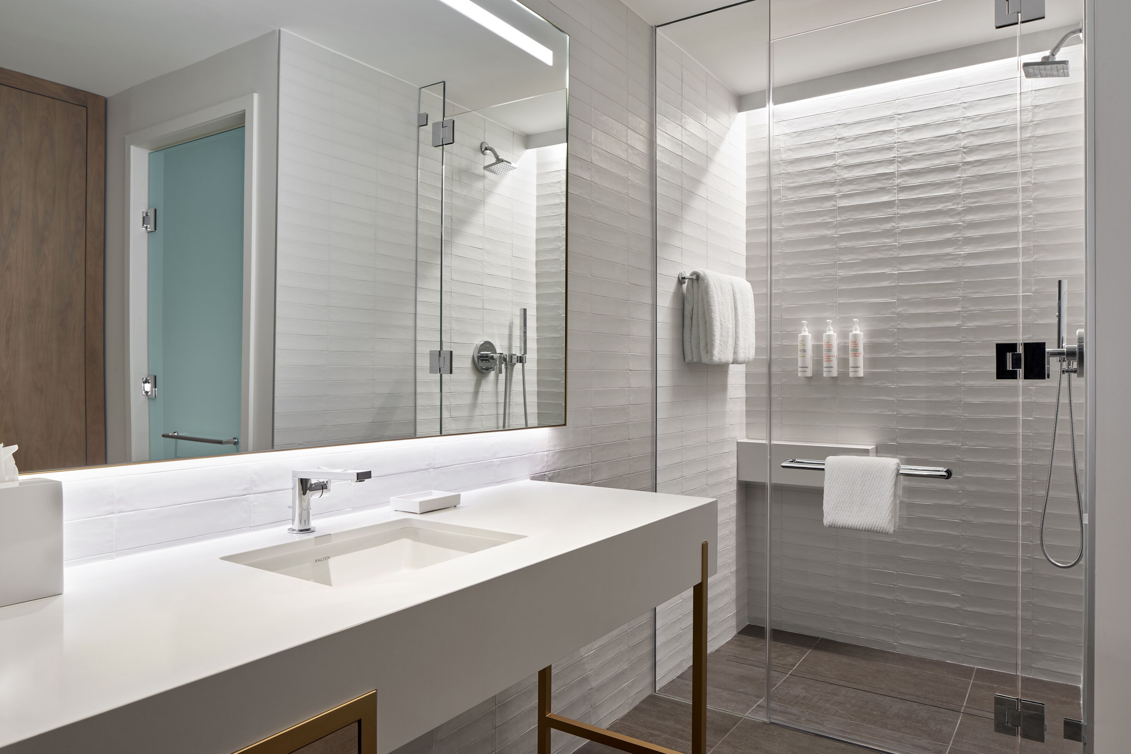 shower, free toiletries, towels, soap