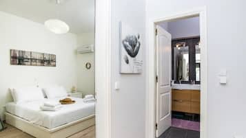 3 bedrooms, in-room safe, desk, iron/ironing board