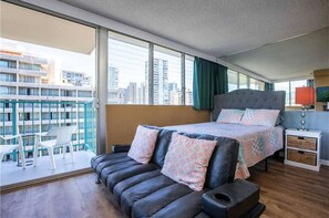 1 bedroom, desk, iron/ironing board, free WiFi