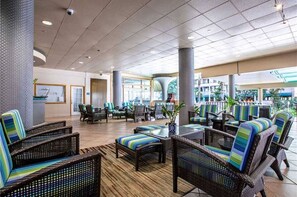 Lobby - Central Waikiki and 5 minutes from the Beach (Honolulu)