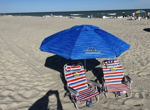 On the beach - HS-0703 Oceanfront 1-BR Condo in Myrtle Beach perfect for a relaxing getaway! (Myrtle Beach)