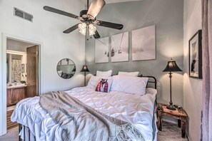 2 bedrooms, desk, iron/ironing board, Internet