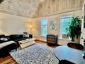 Smart TV, fireplace, stereo, computer monitors